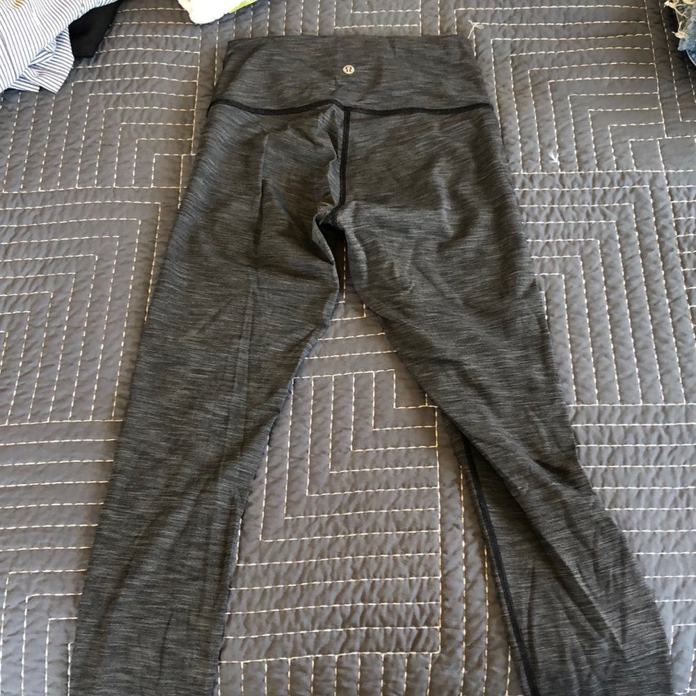 Lululemon High Rise Crop Leggings.